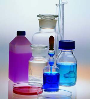 晶體三氯化鐵如何配制成液體三氯化鐵?